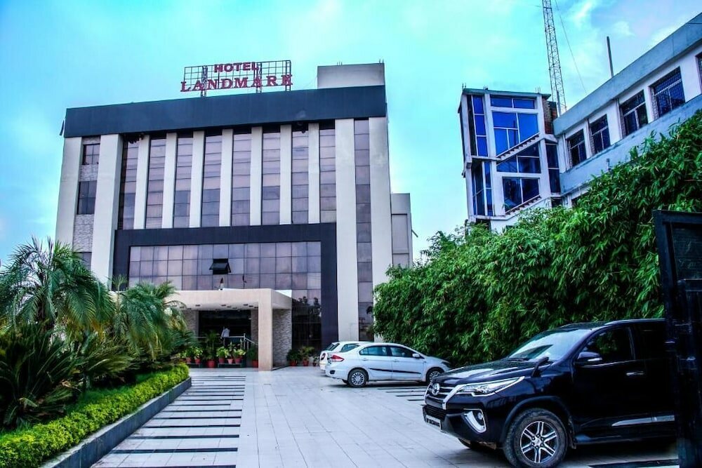 Фото отеля 1