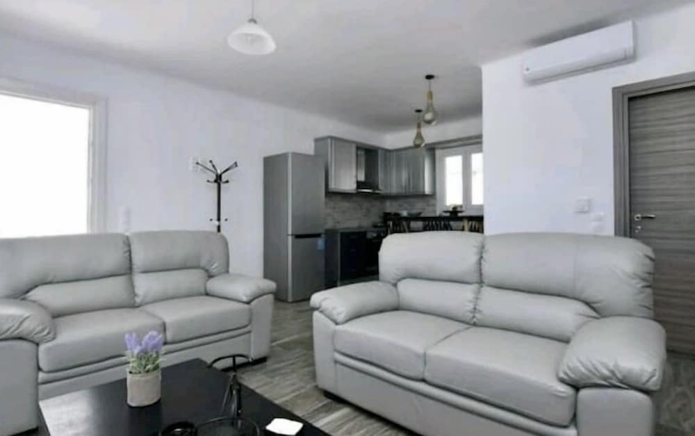 Фото Casterly Rock by Alpha Living