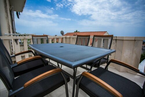 Гостиница Serious Job Apartment в Дубровнике
