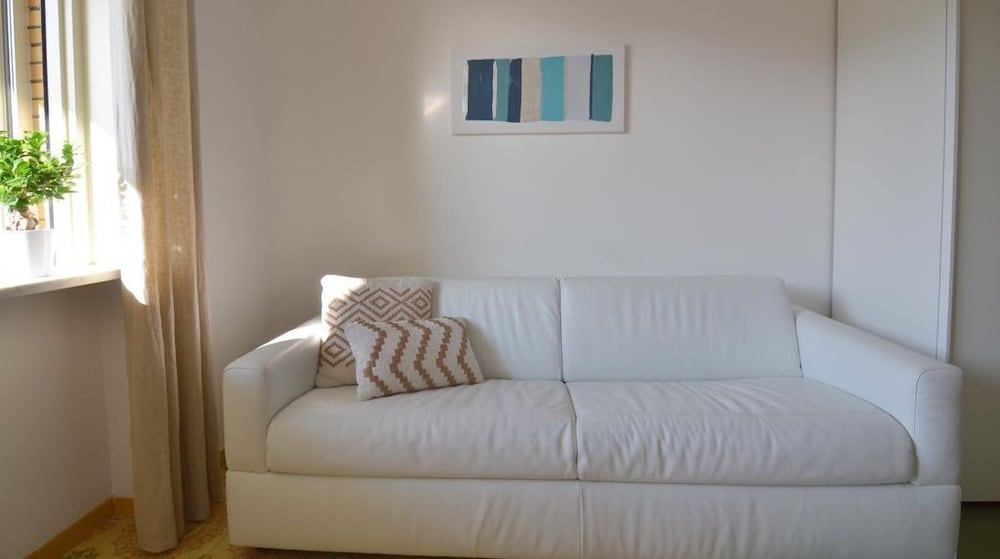 Фото Maison Jolie Bright Apartment