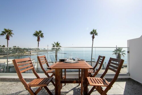 Гостиница Phaedrus Living: Seaside Modern Flat Lighthouse 52 в Пафосе