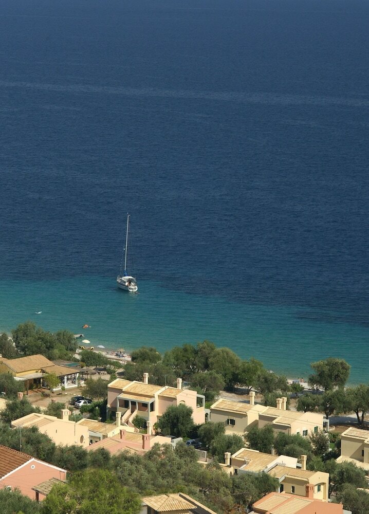 Фото Barbati Bay Elegant Apartments