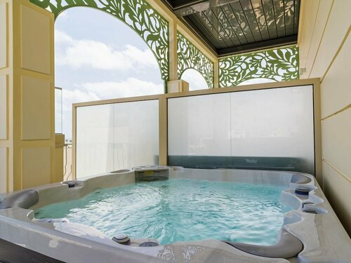 Гостиница Leonardo Boutique Hotel Larnaca в Ларнаке