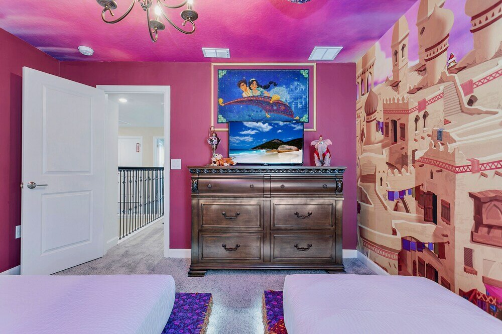 Фото Must See Villa! Private Poolthemed Roomstheater!