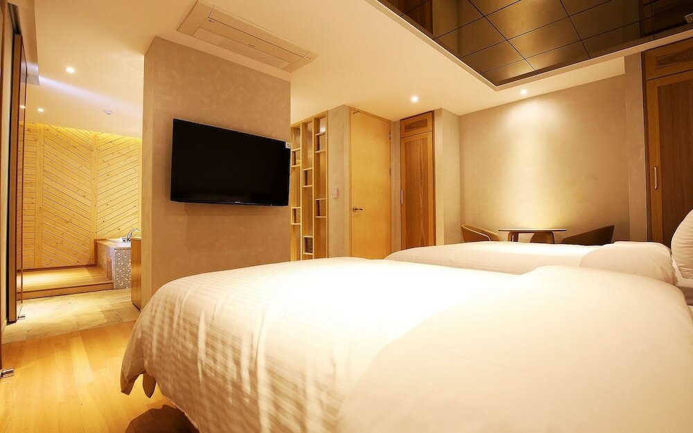 Фото Daejeon Yuseong A Day in Downtown