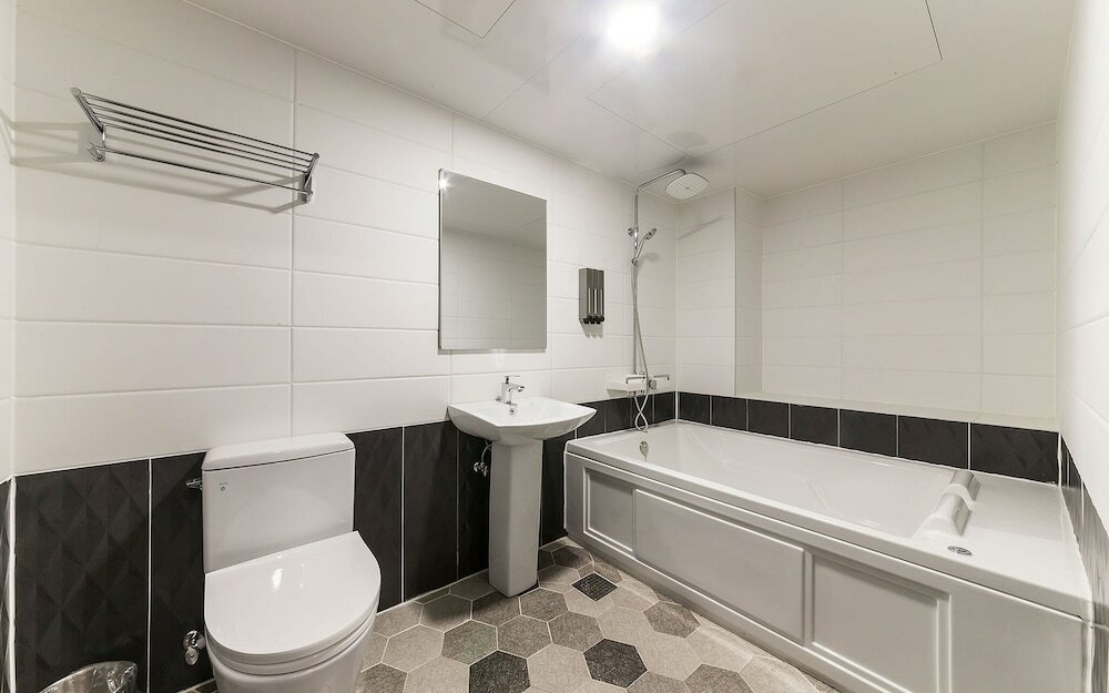 Фото Suwon Yeongtong K Hotel