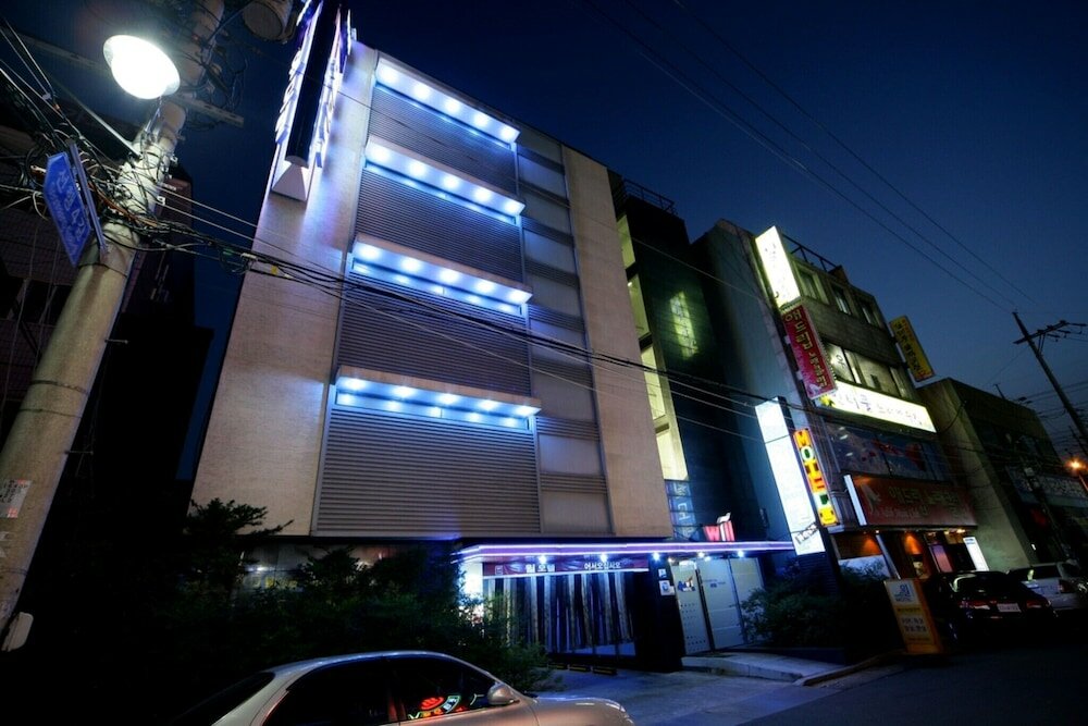 Фото отеля 1