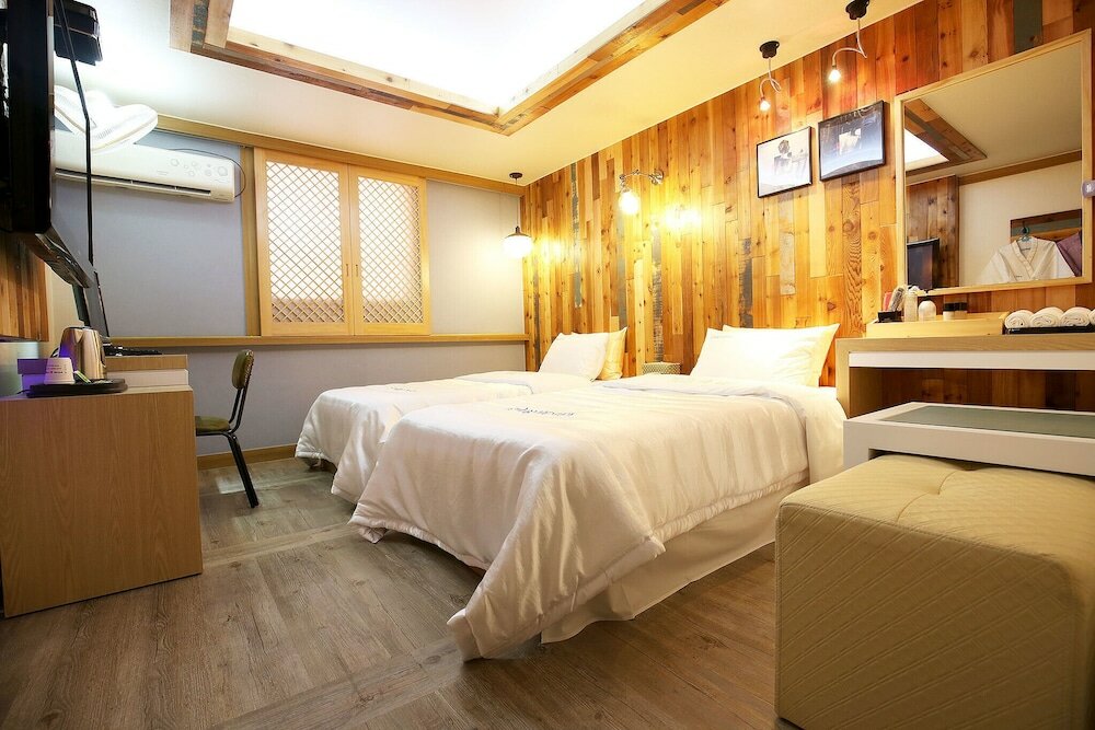 Фото Daejeon Yongjeon Good Time