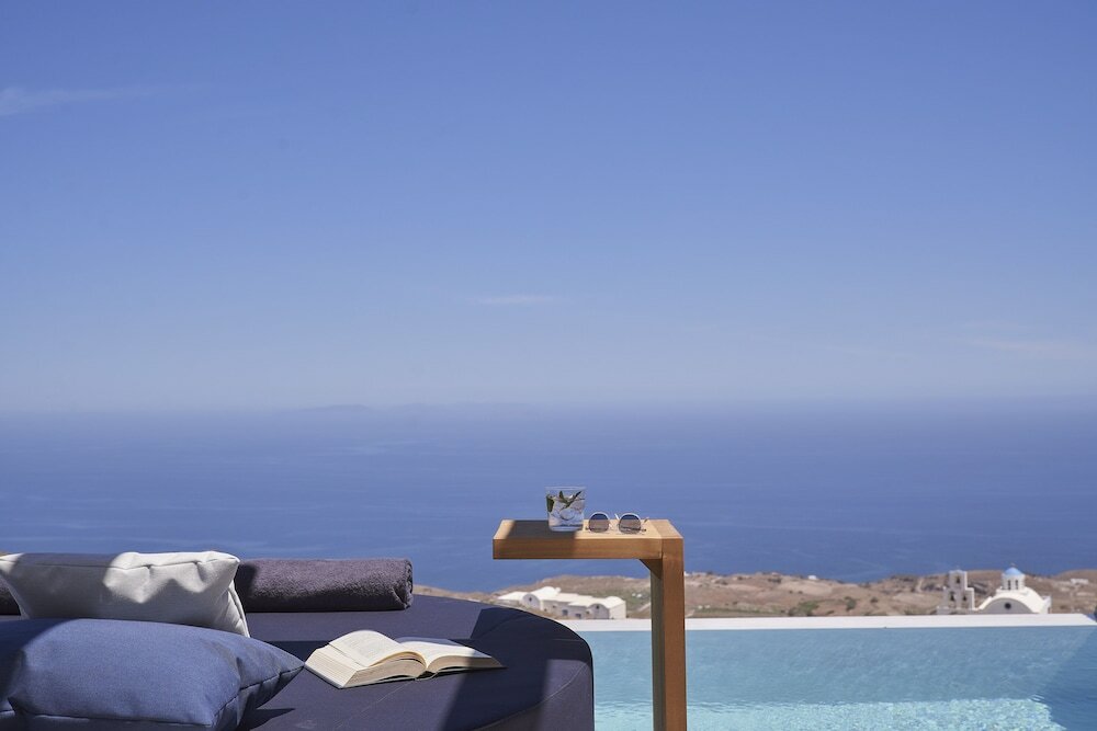 Фото Brilliance Suites - Adults Only