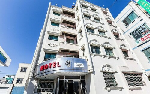 Гостиница Gangneung J Block Motel в Канныне