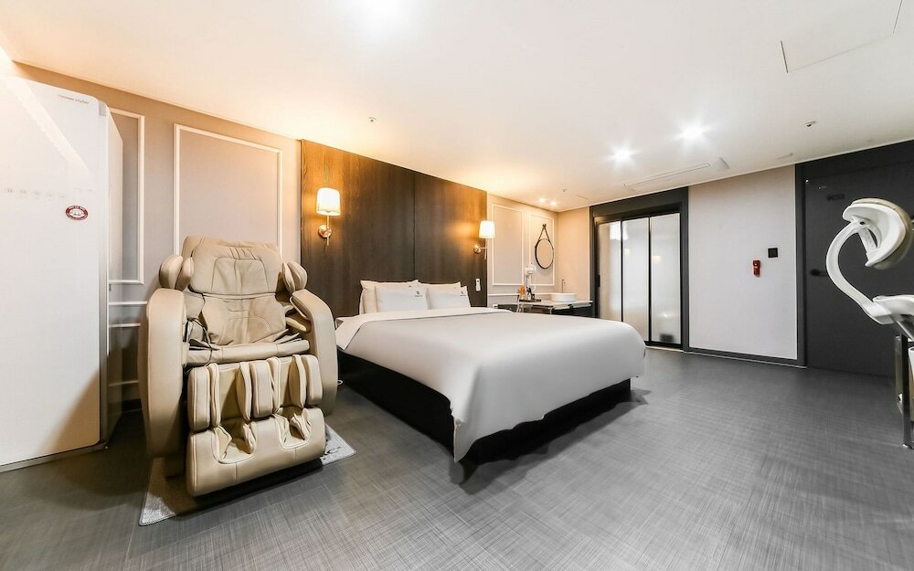 Фото Changwon Boutique Hotel Gung