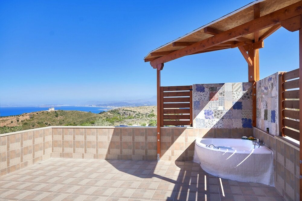 Фото Achilleas Apartments