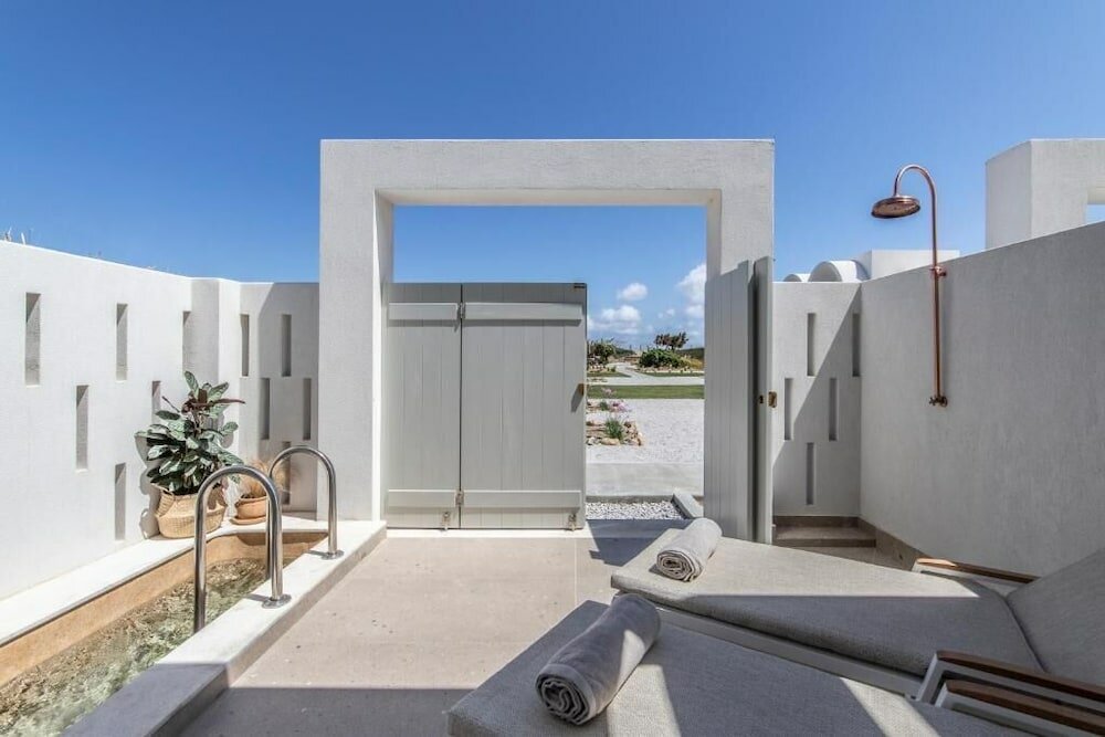 Фото Alero Seaside Skyros Resort