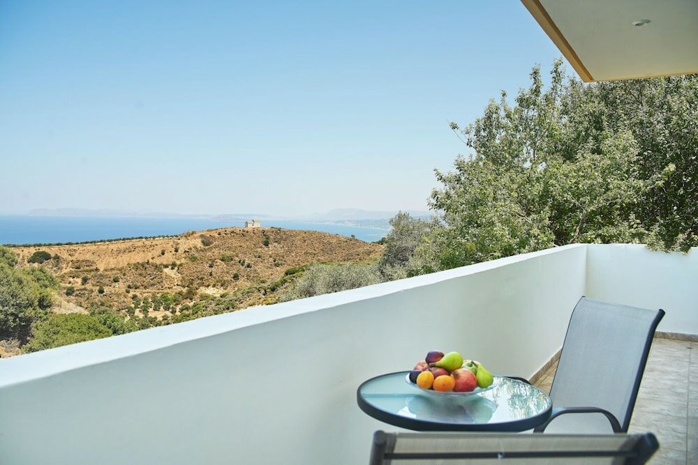 Фото Achilleas Apartments