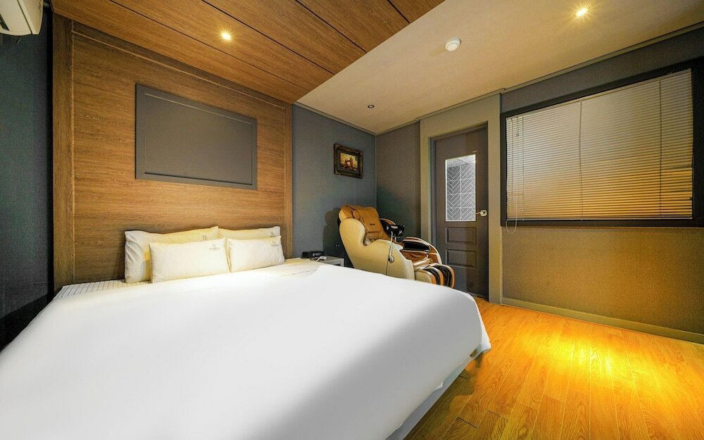 Фото Gimhae Eobangdong The Gentle Hotel