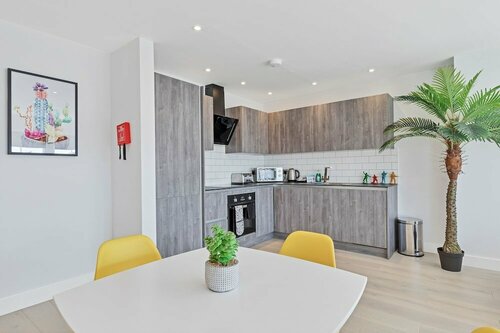 Гостиница Right On: Bright On Apartment 1d by My Getaways в Брайтоне