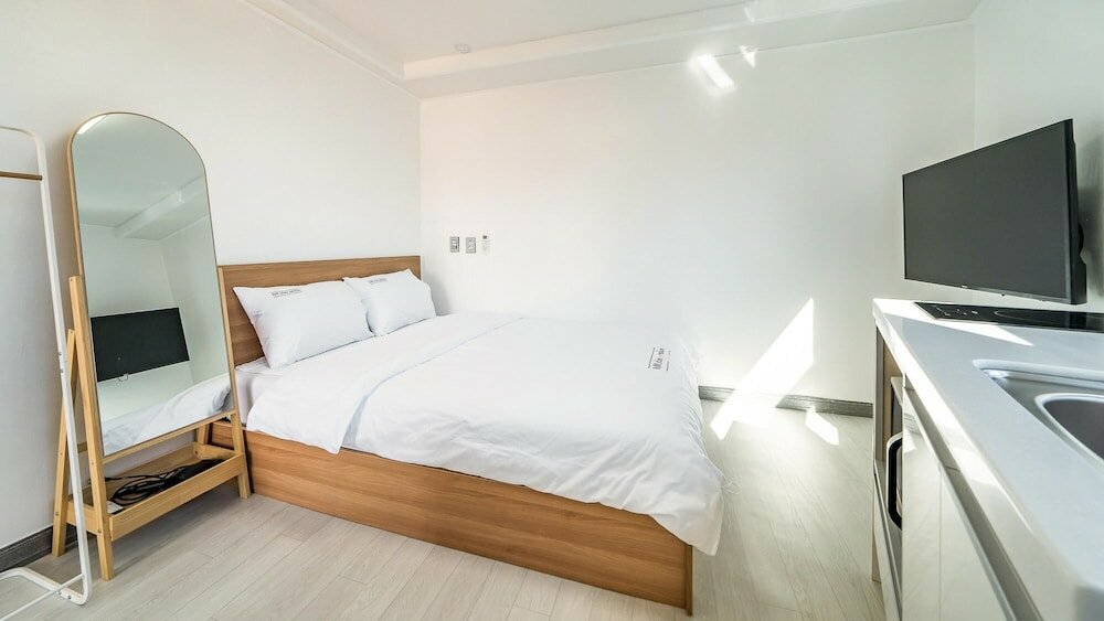 Фото Yeosu Nangmanstay Pension