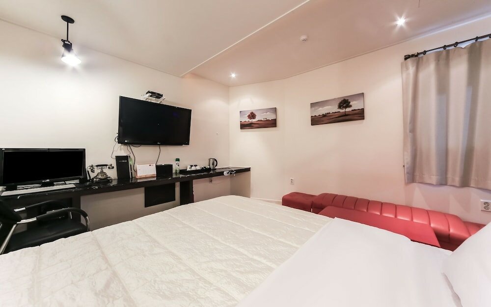 Фото The Lux Tourism Hotel Geoje