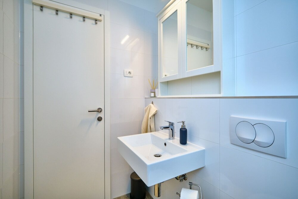 Фото Luxury Seaside Apartment