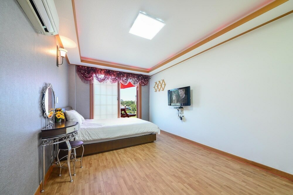 Фото Ganghwa Punggyung Gryujineon zip Pension