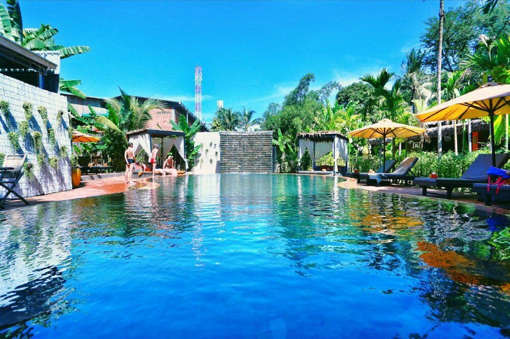 Фото Central Privilege Hotel