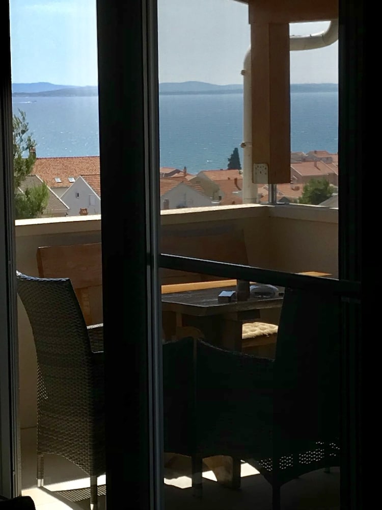 Фото Apartments Four You