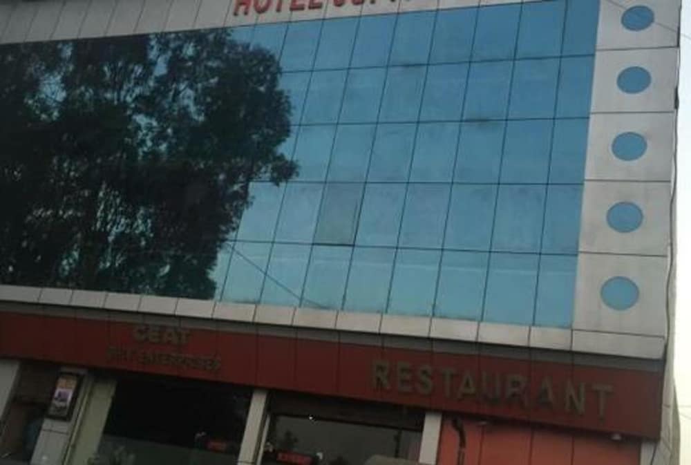 Фото отеля 1