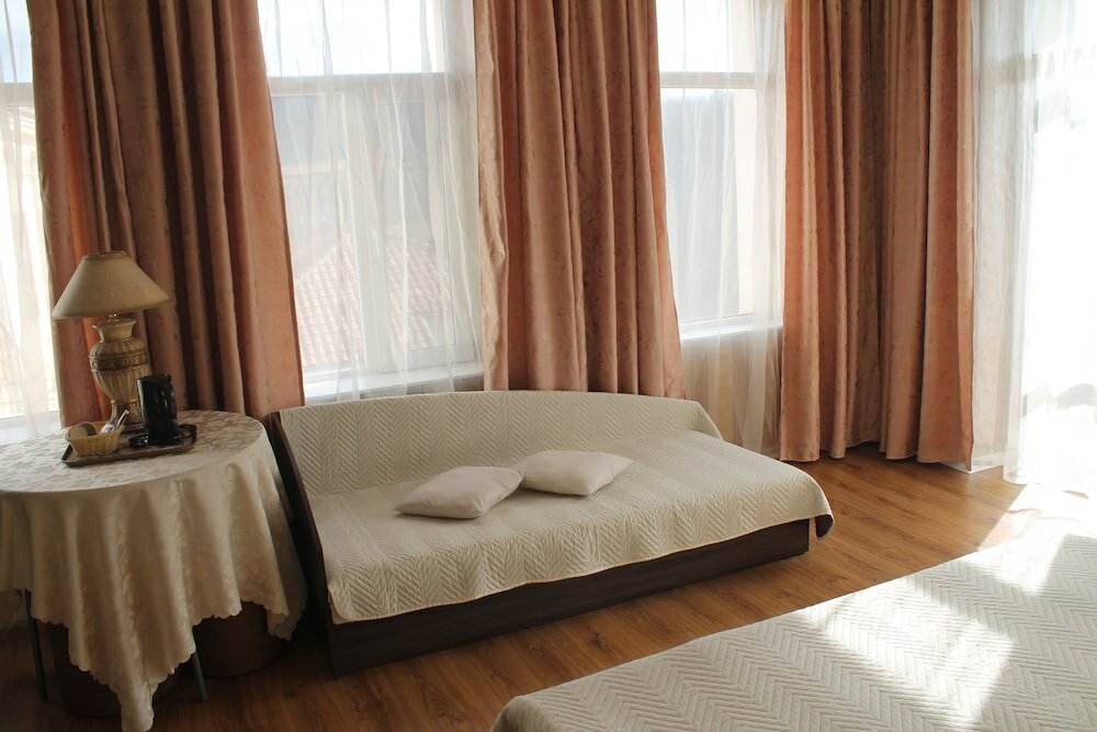 Фото Hotel Tarnava