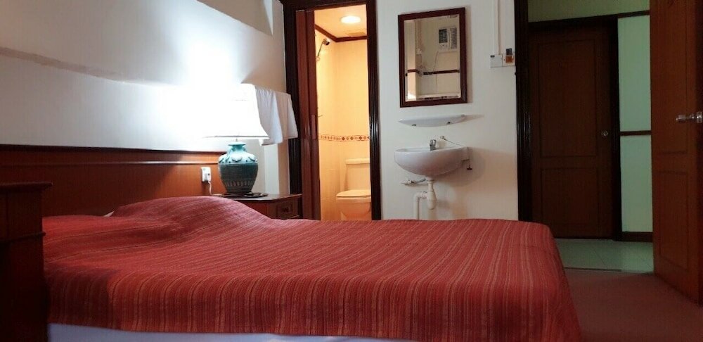 Фото South East Asia Hotel