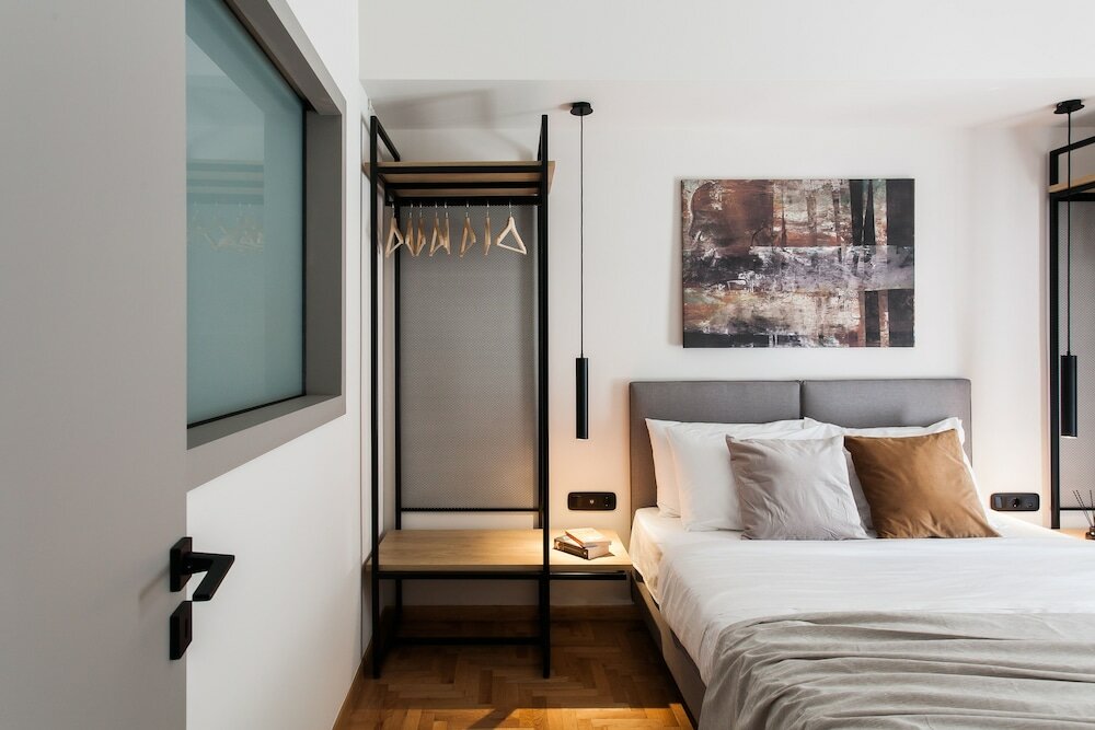 Фото Upstreet Modern Minimalist 3bd Apt-Hilton