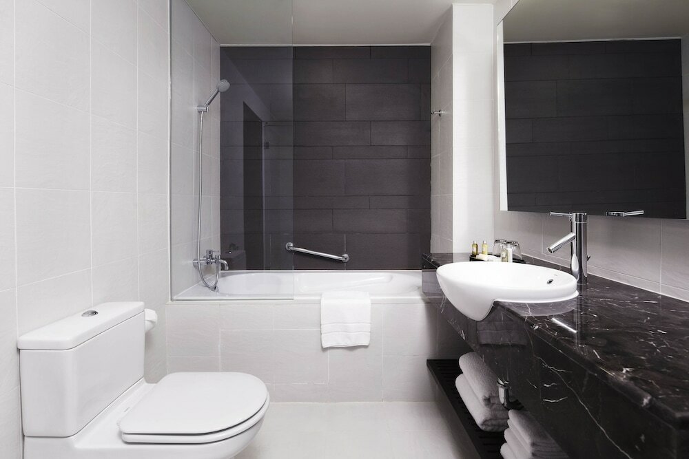 Фото Parkroyal Serviced Suites Kuala Lumpur