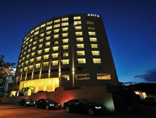 Внешний вид отеля Anya Gurgaon Hotel в Гургаоне, фото 1