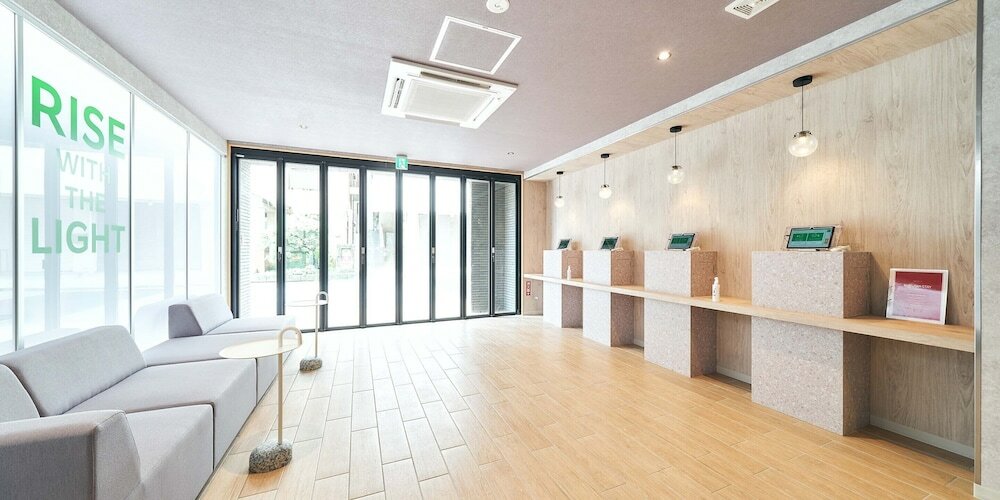 Фото Lacer Okinawa Naha Tomariport