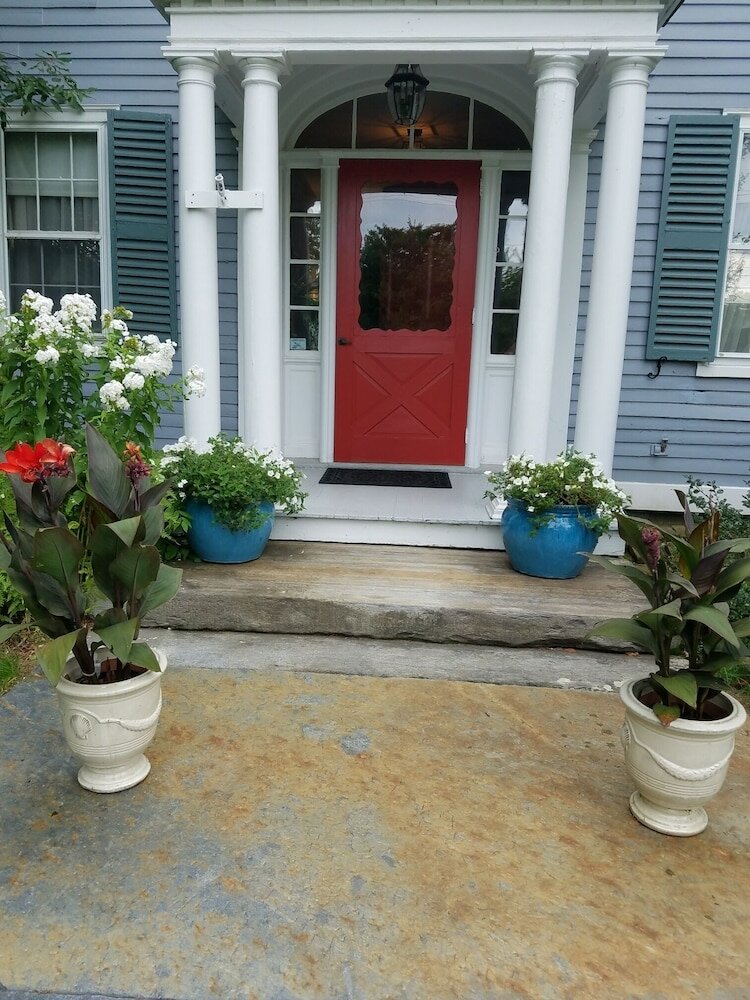 Фото Centennial House