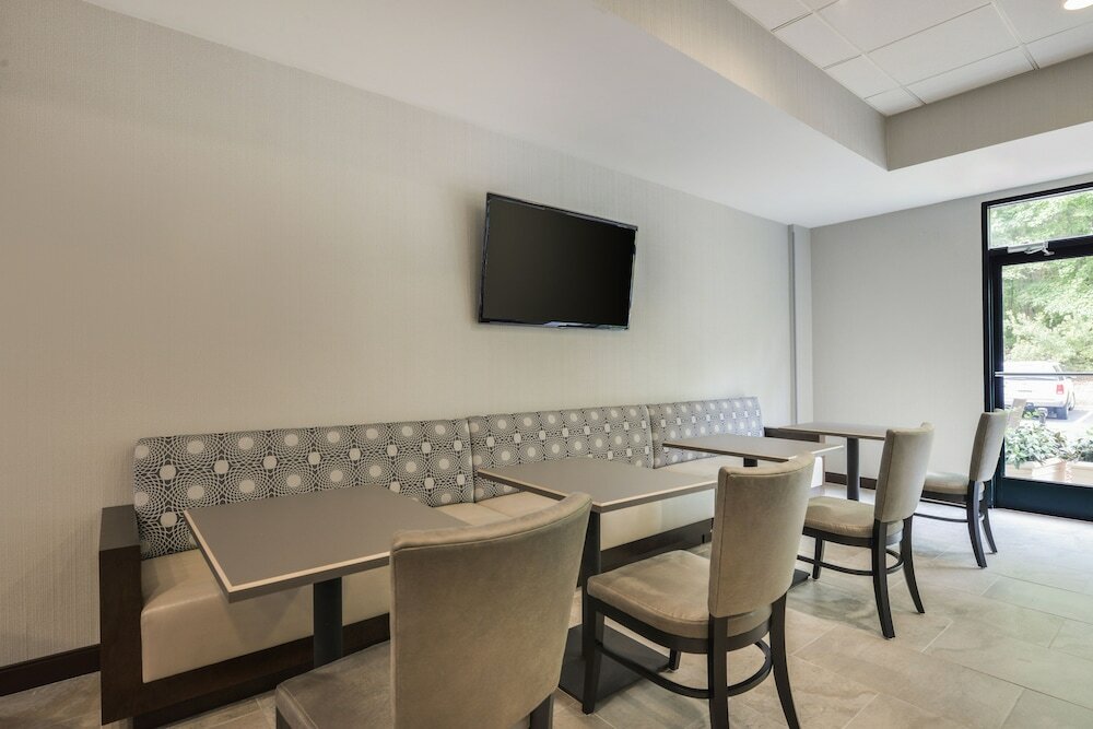 Фото Wingate by Wyndham Charlotte Airport I-85/i-485