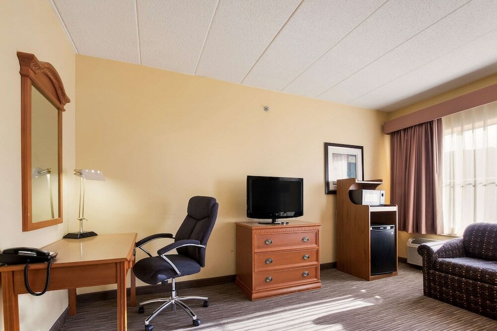 Фото Quality Inn & Suites Cvg Airport