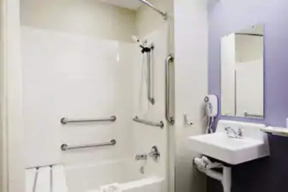 Фото Microtel Inn & Suites by Wyndham Eagle River/Anchorage Area