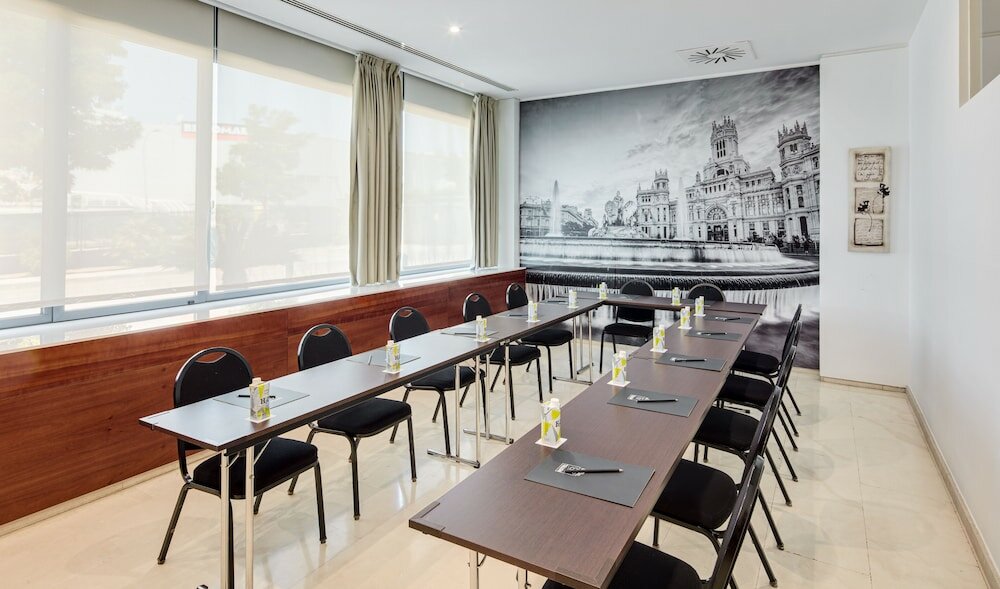 Фото Hotel Sercotel Ab Rivas