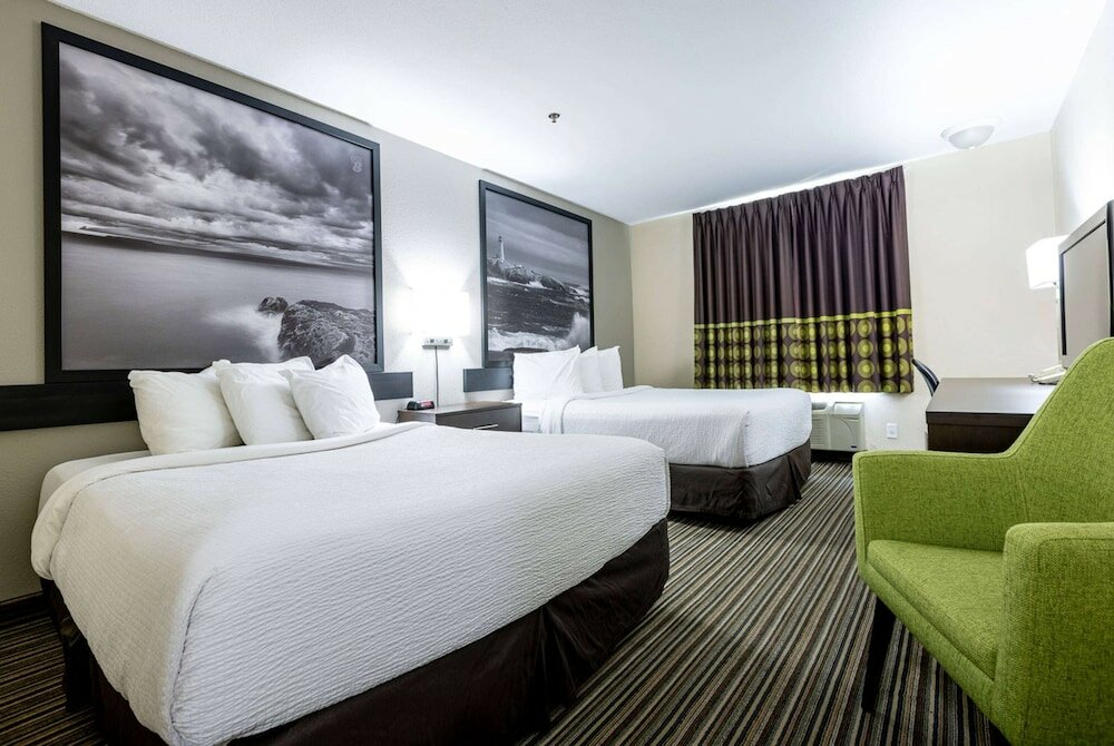 Фото Super 8 by Wyndham Truro Ns