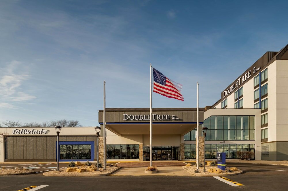 Фото DoubleTree by Hilton Madison East