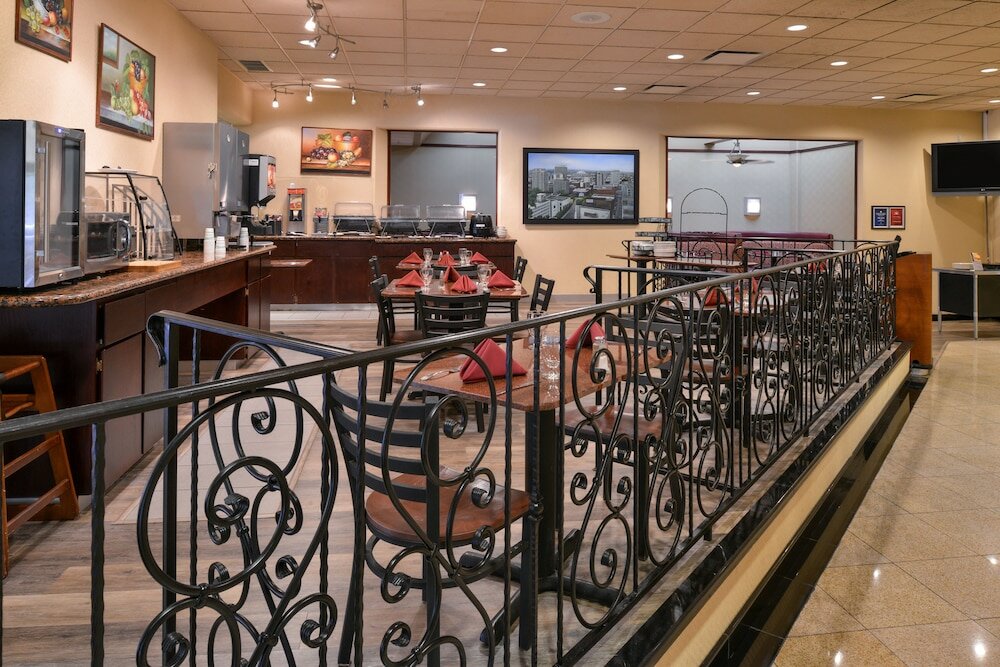 Фото Comfort Inn & Suites Downtown Tacoma