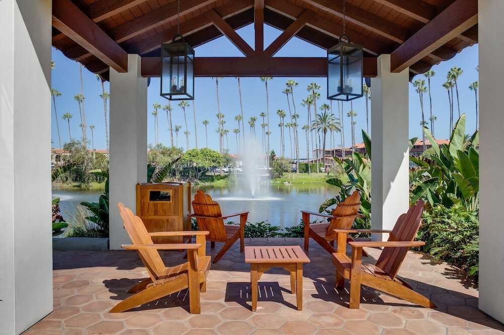 Фото La Jolla Beach and Tennis Club