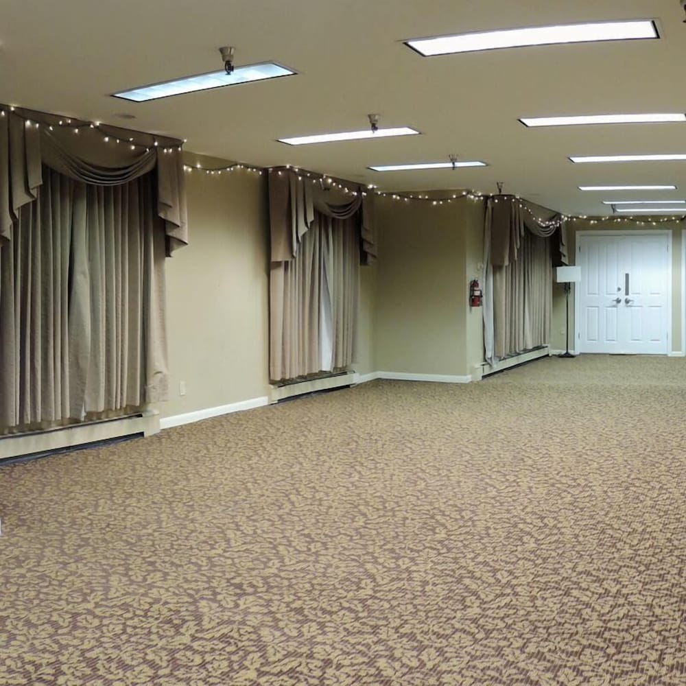 Фото Ramada by Wyndham Juneau