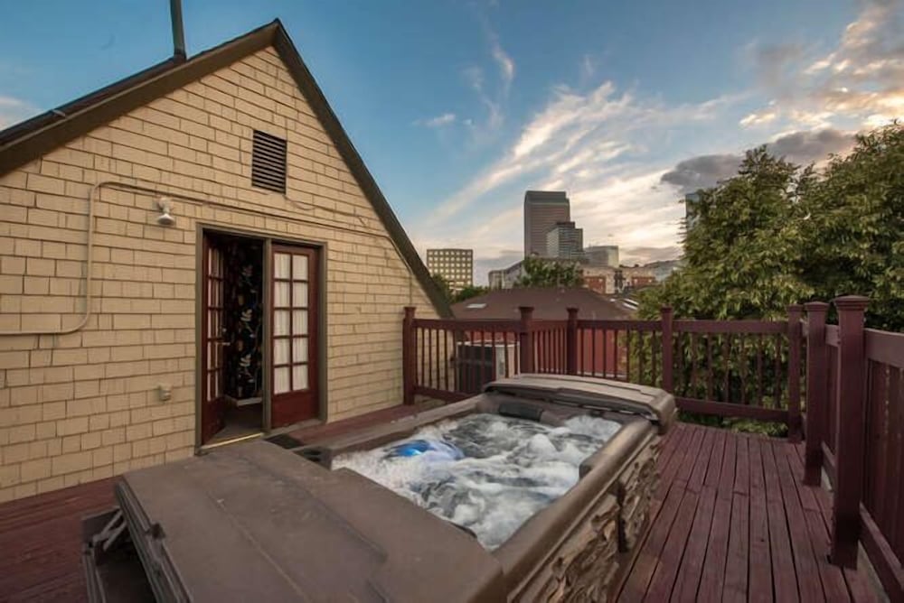 Фото Queen Anne Bed And Breakfast