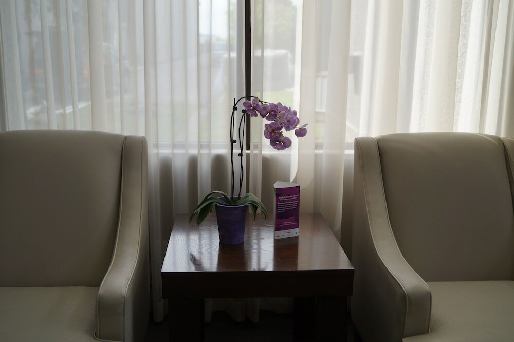 Фото Coast West Edmonton Hotel & Conference Centre