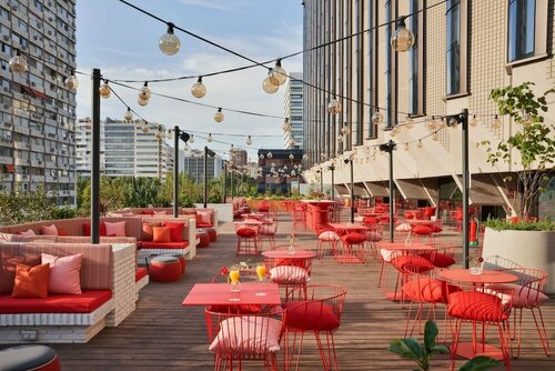 Гостиница Canopy by Hilton Madrid Castellana в Мадриде