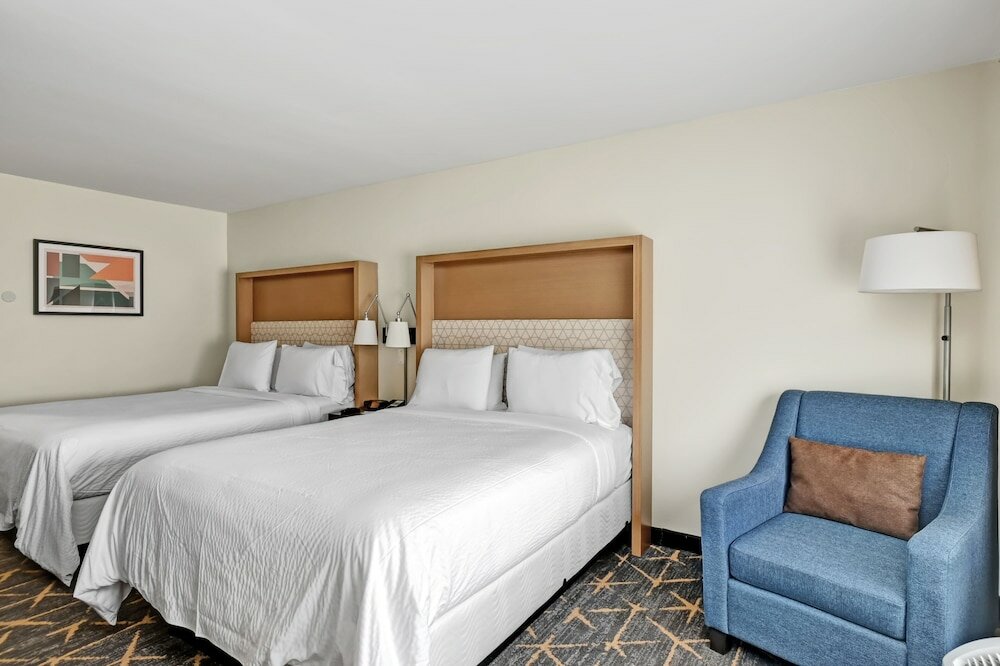 Фото Holiday Inn Piscataway Somerset, an Ihg Hotel