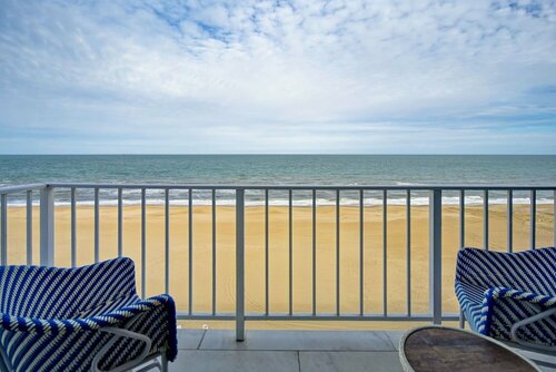 Гостиница DoubleTree by Hilton Virginia Beach Oceanfront South в Вирджиния-Бич