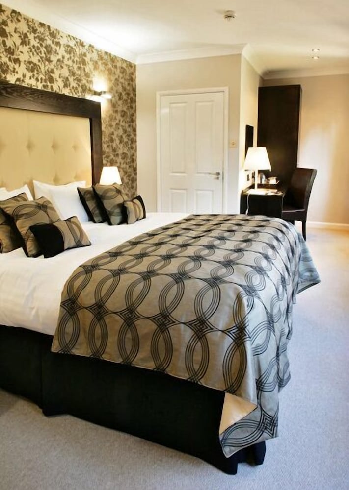 Фото Donington Manor Hotel