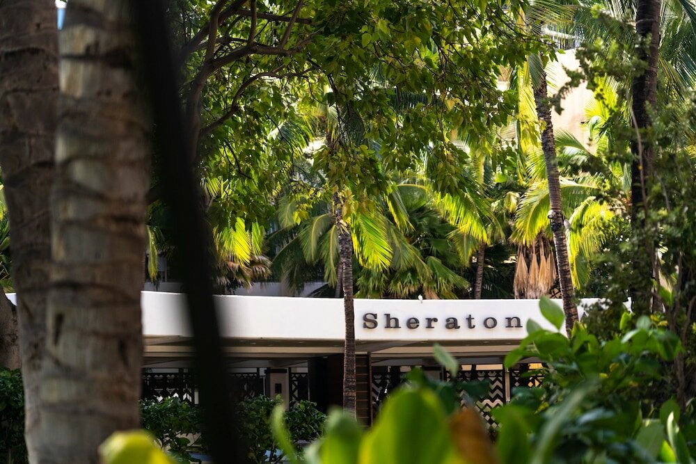 Фото Sheraton Waikiki Beach Resort